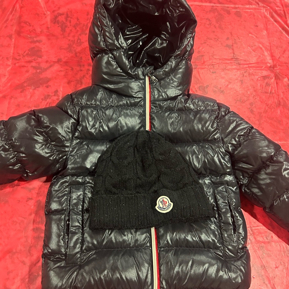 Authentic Moncler Shiny Black Puffer Jacket with Knit beanie bundle - Picture 2 of 8